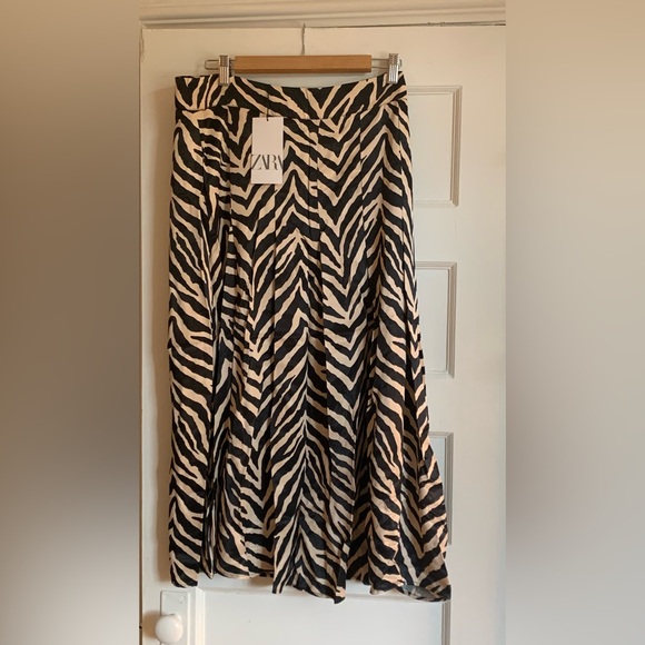 NWT Zara animal print skirt - Picture 1 of 3